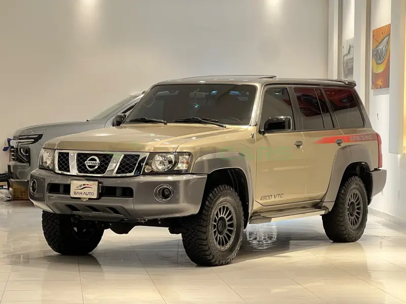  Nissan Super Safari 